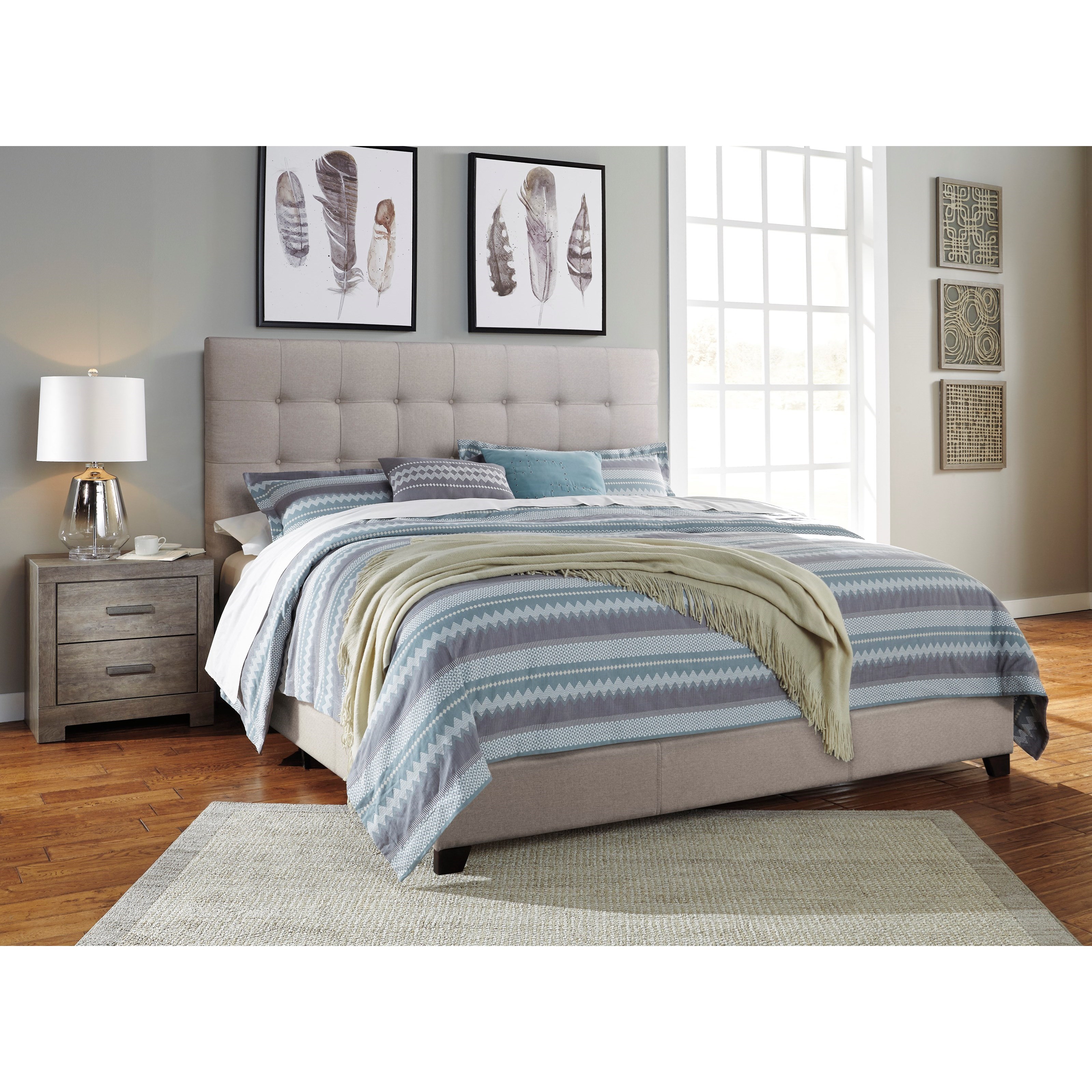 Signature Design by Ashley Dolante B130582 King Upholstered Bed w/ Tufted Headboard & Footboard